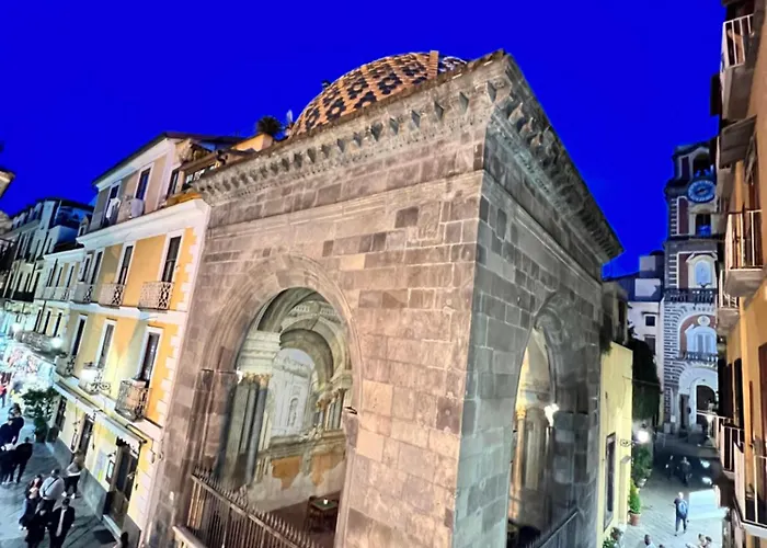 Palazzo Ammone - Sedil Dominova