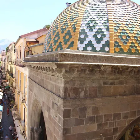 Palazzo Ammone - Sedil Dominova *