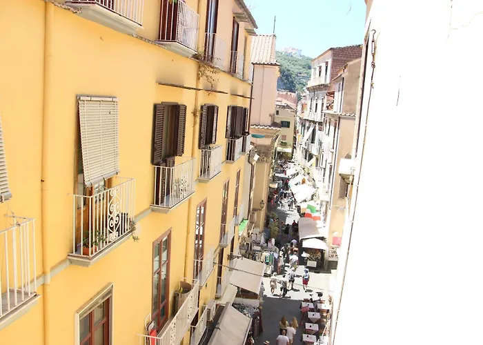 Palazzo Ammone - Sedil Dominova